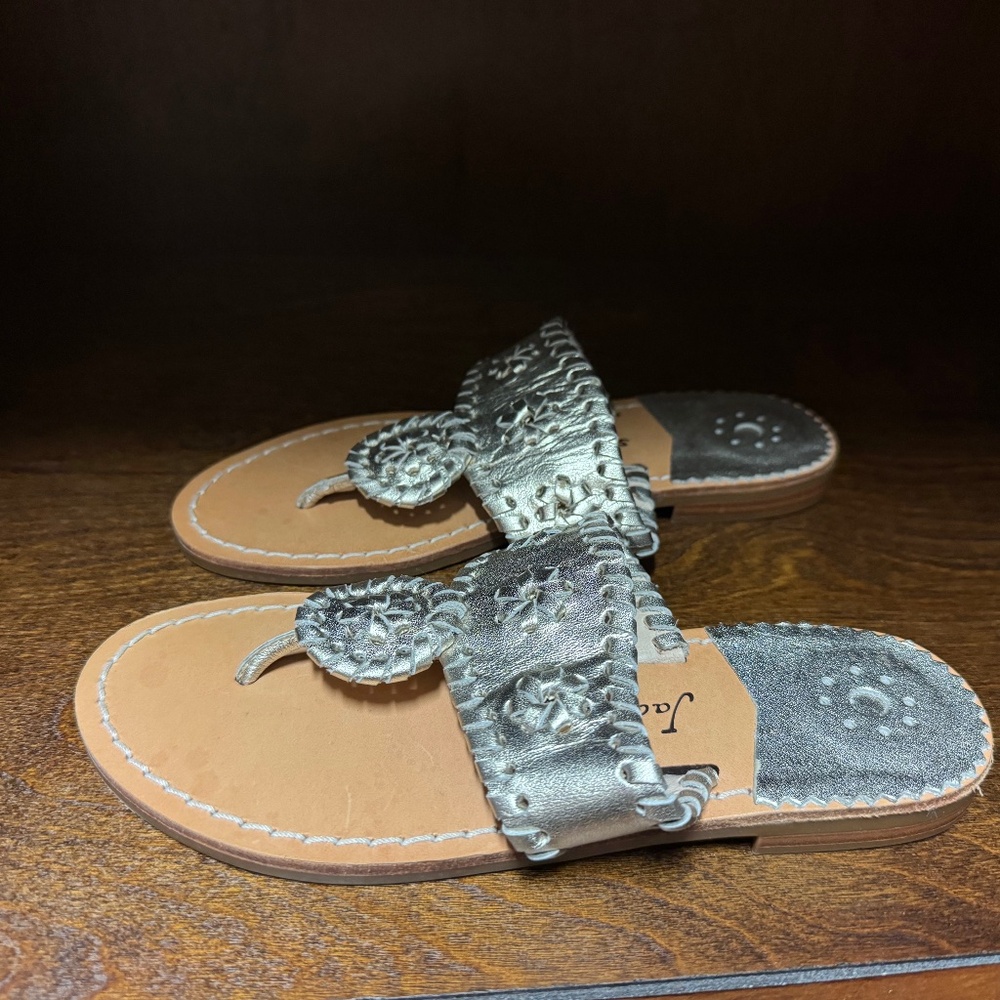 Jack Rogers kids size 1 Platinum